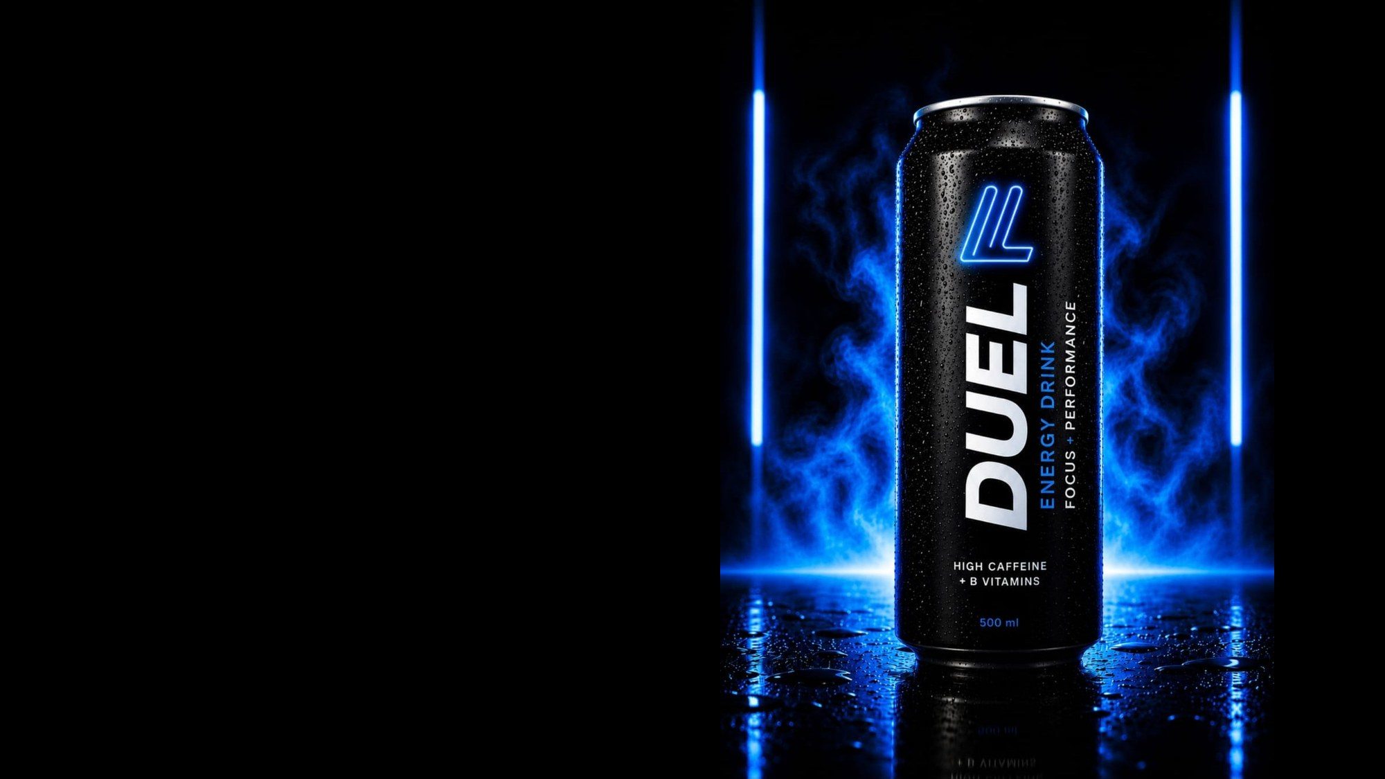 Musta DUEL Energy Drink -tölkki sinisen neonsavun ja valojuovien edessä
